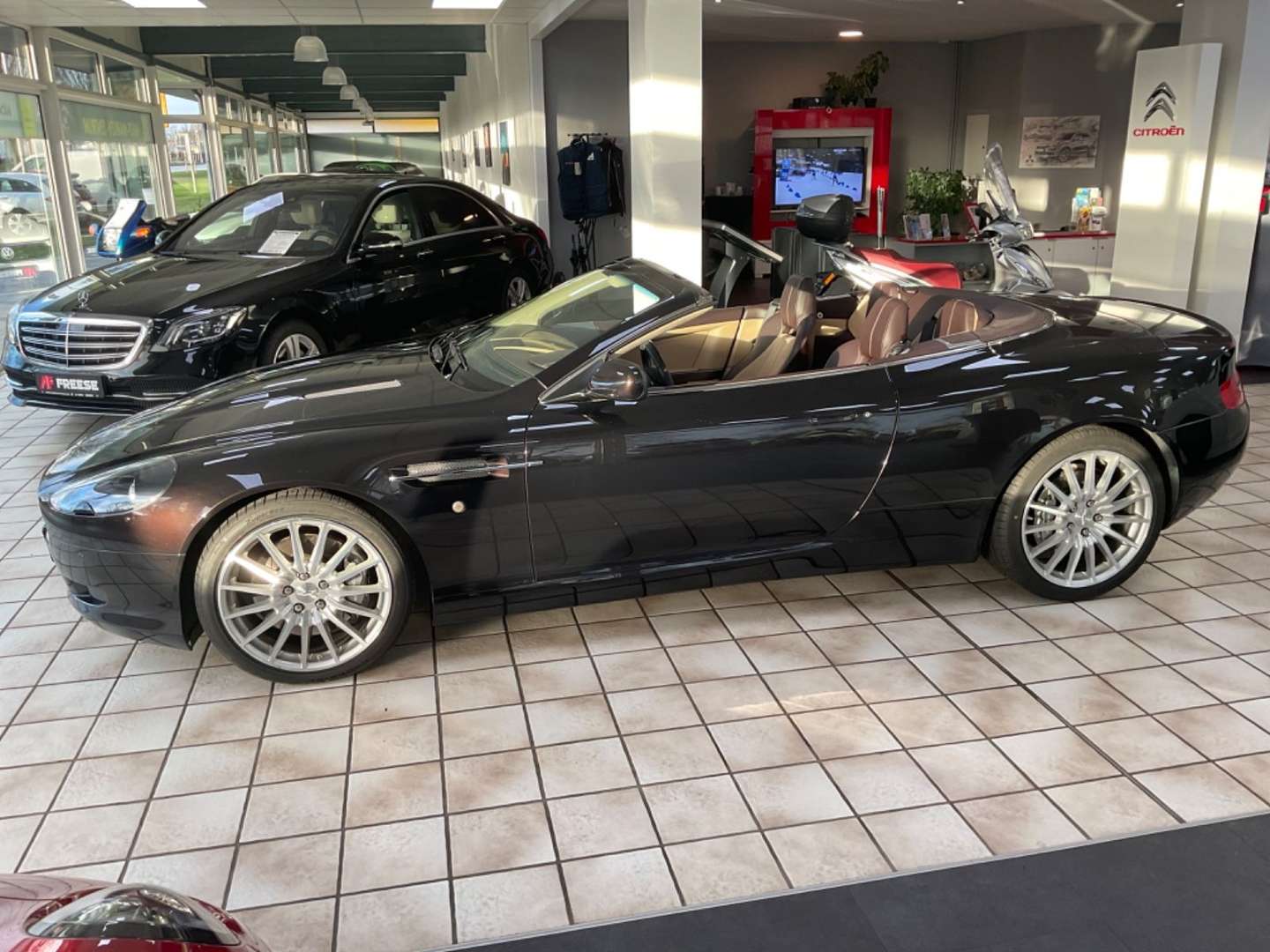 Aston Martin DB9 Volante 5.9 Touchtronic - 2008 - Joinsteer - #18