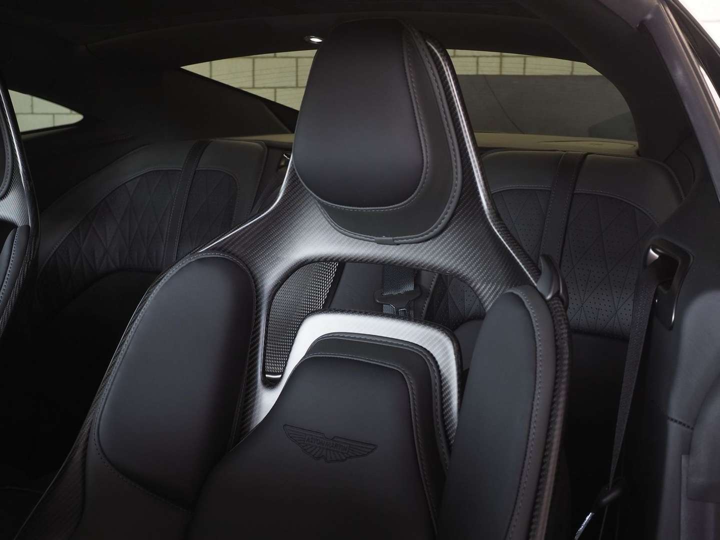 Aston Martin DB12 Coupé FULL OPTIONS - 2024 - Joinsteer - #18