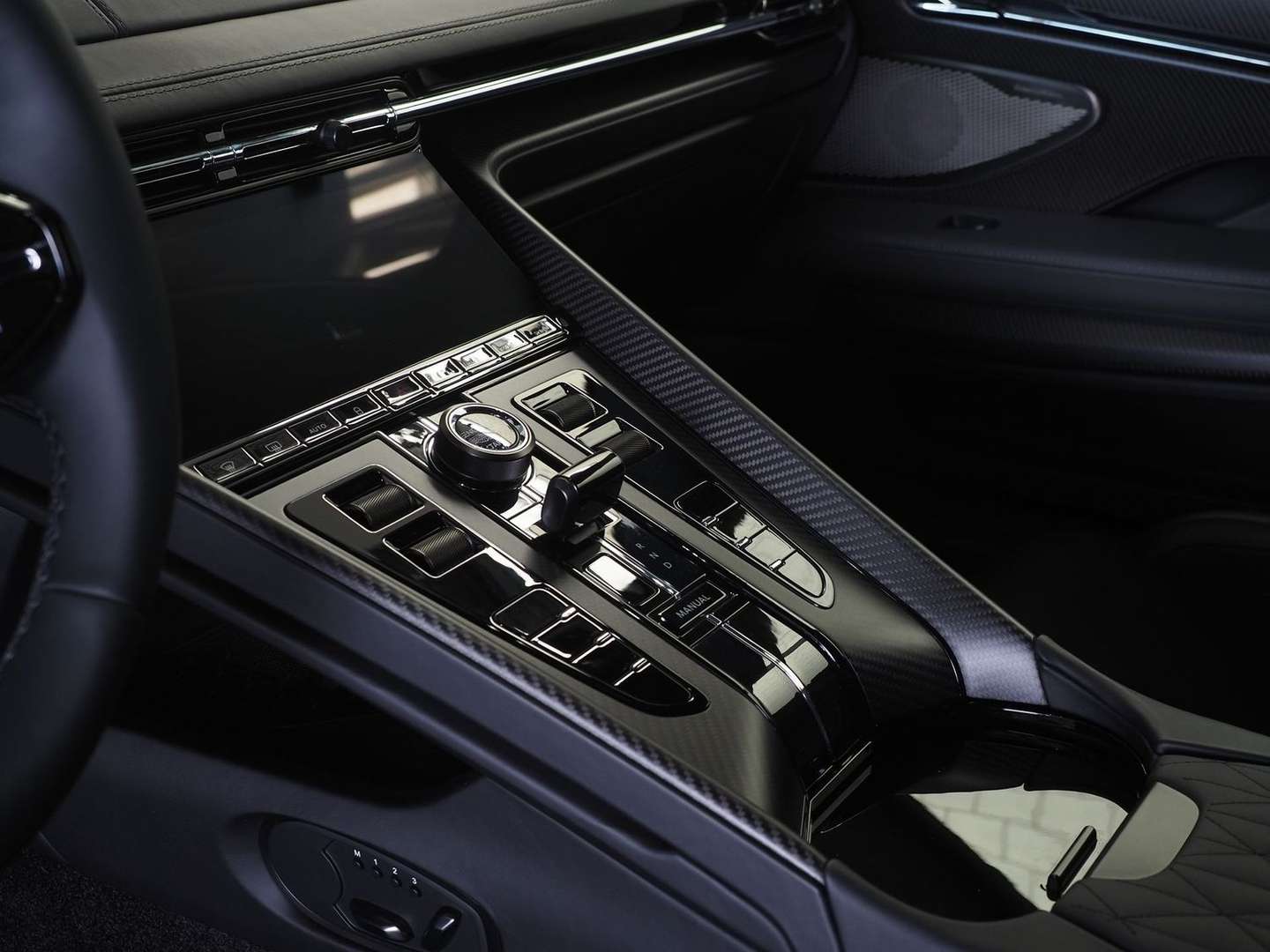 Aston Martin DB12 Coupé FULL OPTIONS - 2024 - Joinsteer - #21