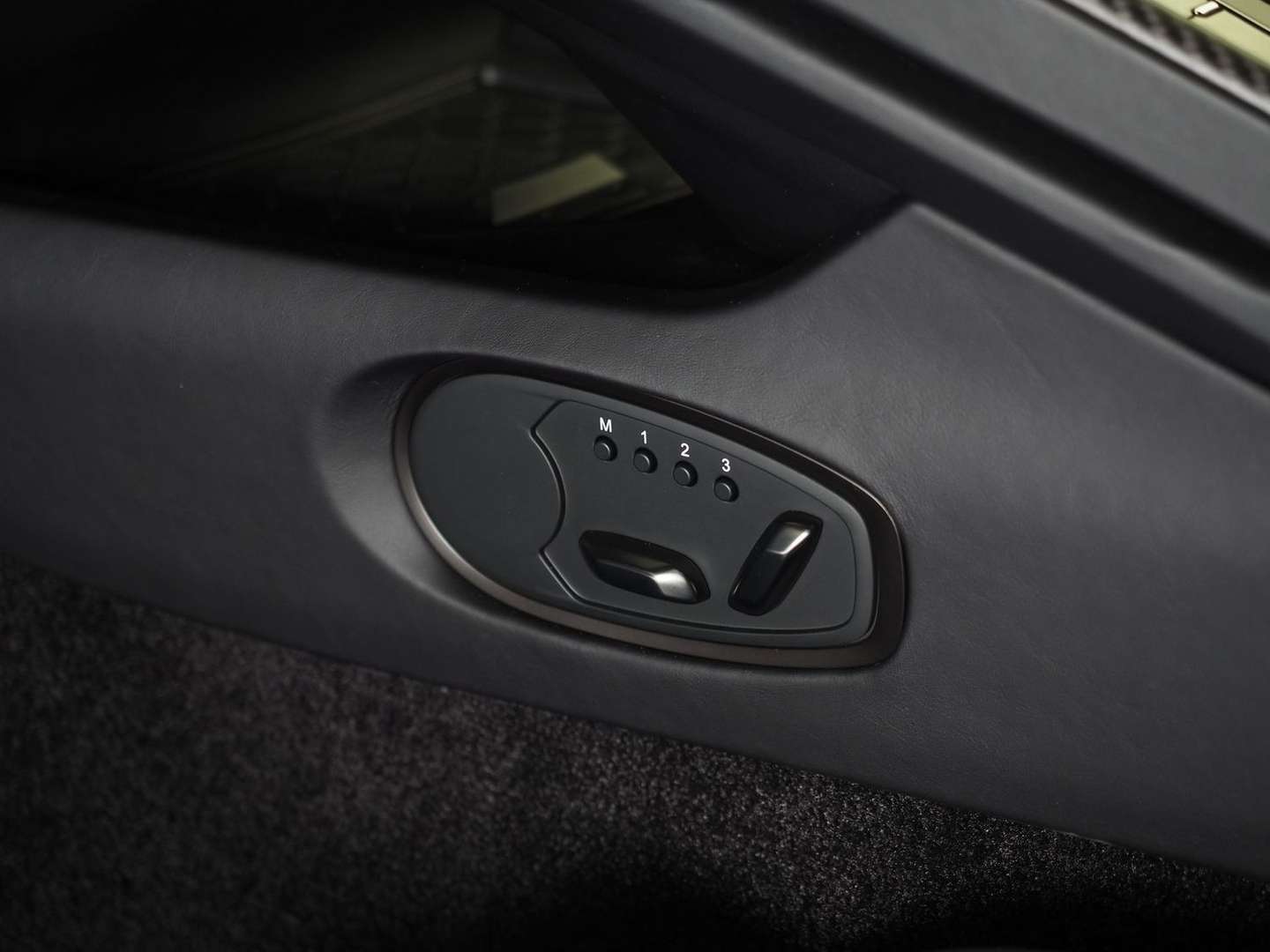 Aston Martin DB12 Coupé FULL OPTIONS - 2024 - Joinsteer - #22