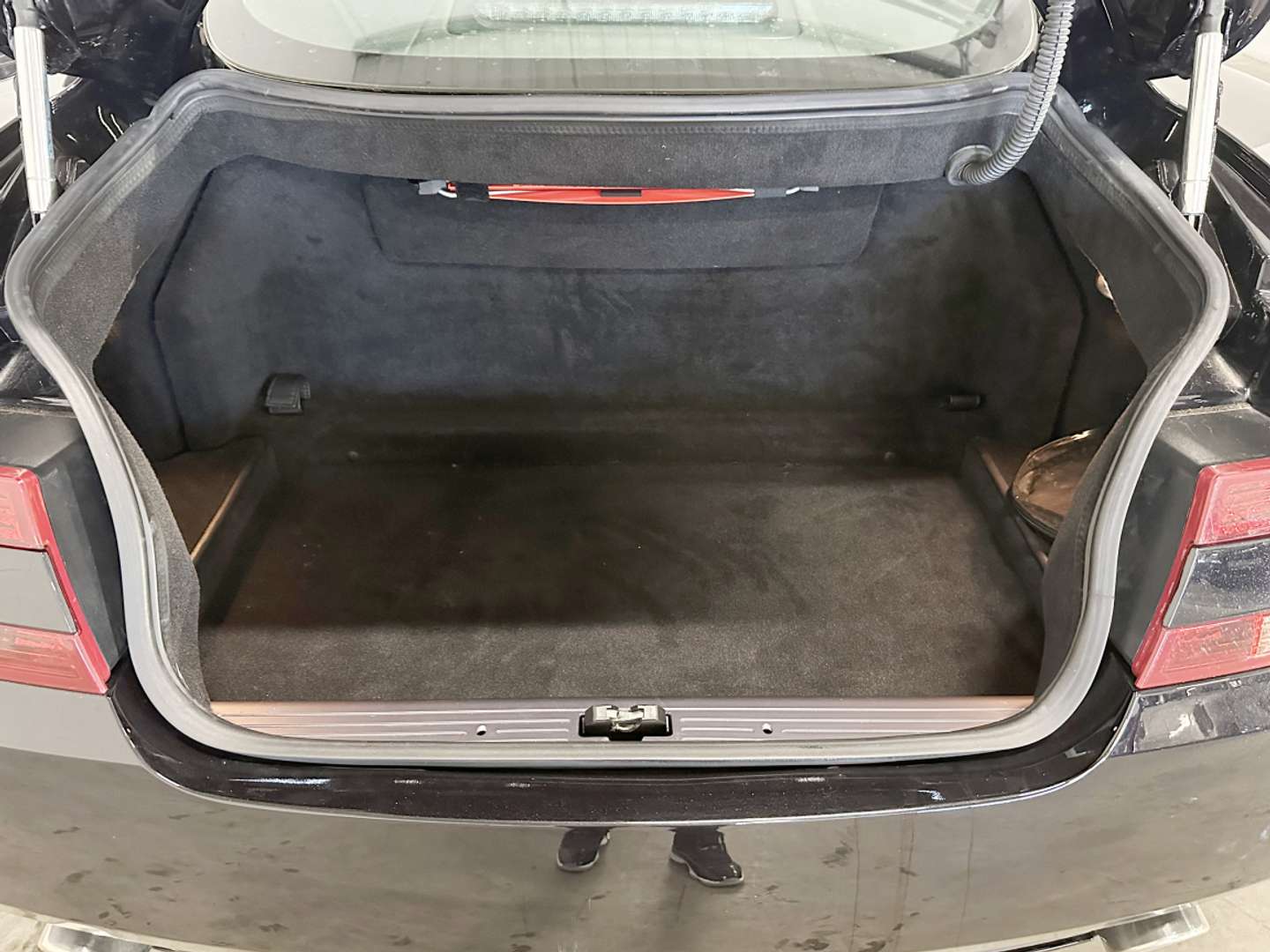 Aston Martin DB9 Coupe V12 6.0 Touchtronic - 2007 - Joinsteer - #4