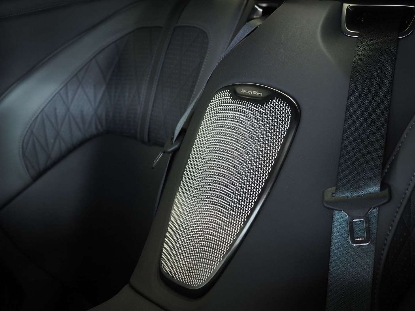 Aston Martin DB12 Coupé FULL OPTIONS - 2024 - Joinsteer - #28