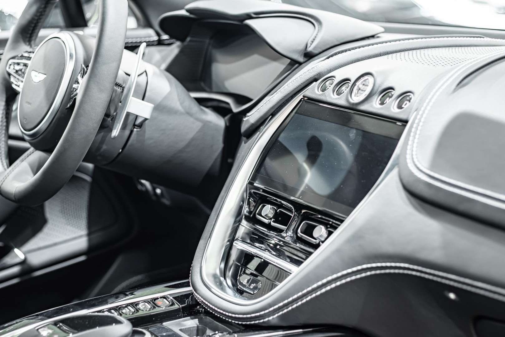 Aston Martin DBX 4.0 V8 Sportabgas - 2020 - Joinsteer - #14