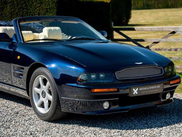 Aston Martin V8 Volante — photo 16