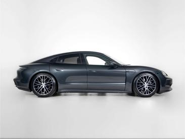 Porsche Taycan 4S — photo 7