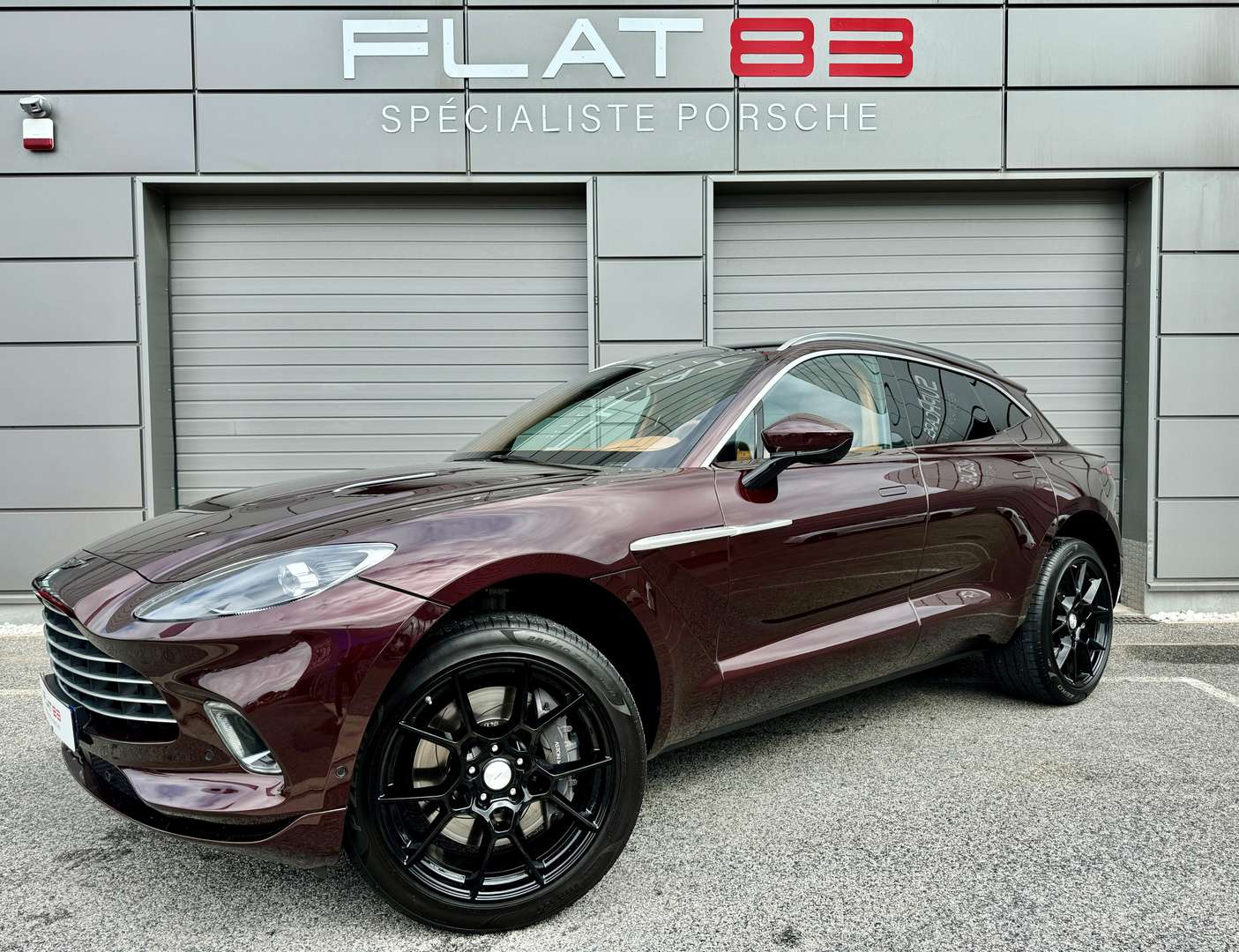 Aston Martin DBX 4.0 Bi-Turbo V8 550ch BVA9 - 2020 - Joinsteer - #1