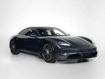 Porsche Taycan 4S — photo 10