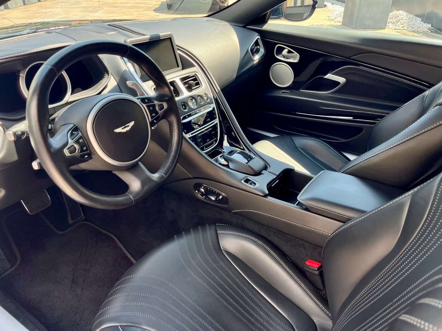 Aston Martin DB11 Coupé 4.0 V8 Auto - 2020 - Joinsteer - #2