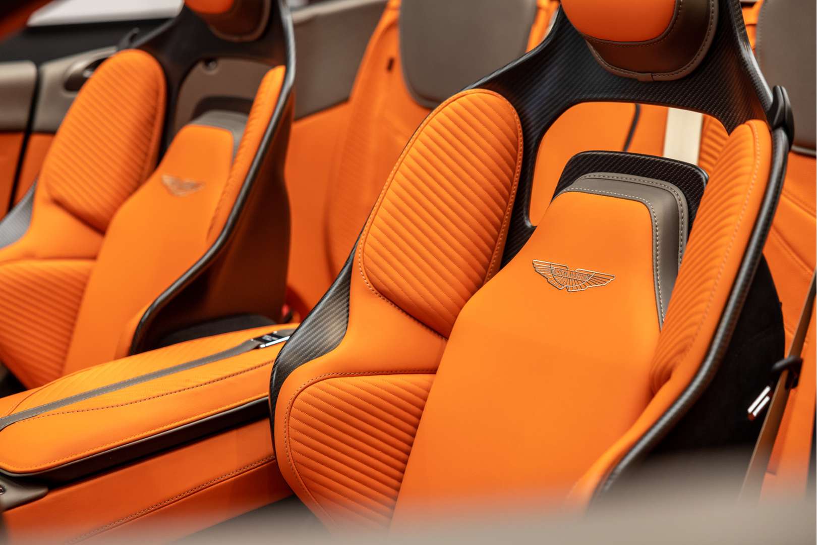 Aston Martin DBS Volante 770 Ultimate - 2024 - Joinsteer - #12