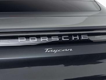 Porsche Taycan 4S — photo 17