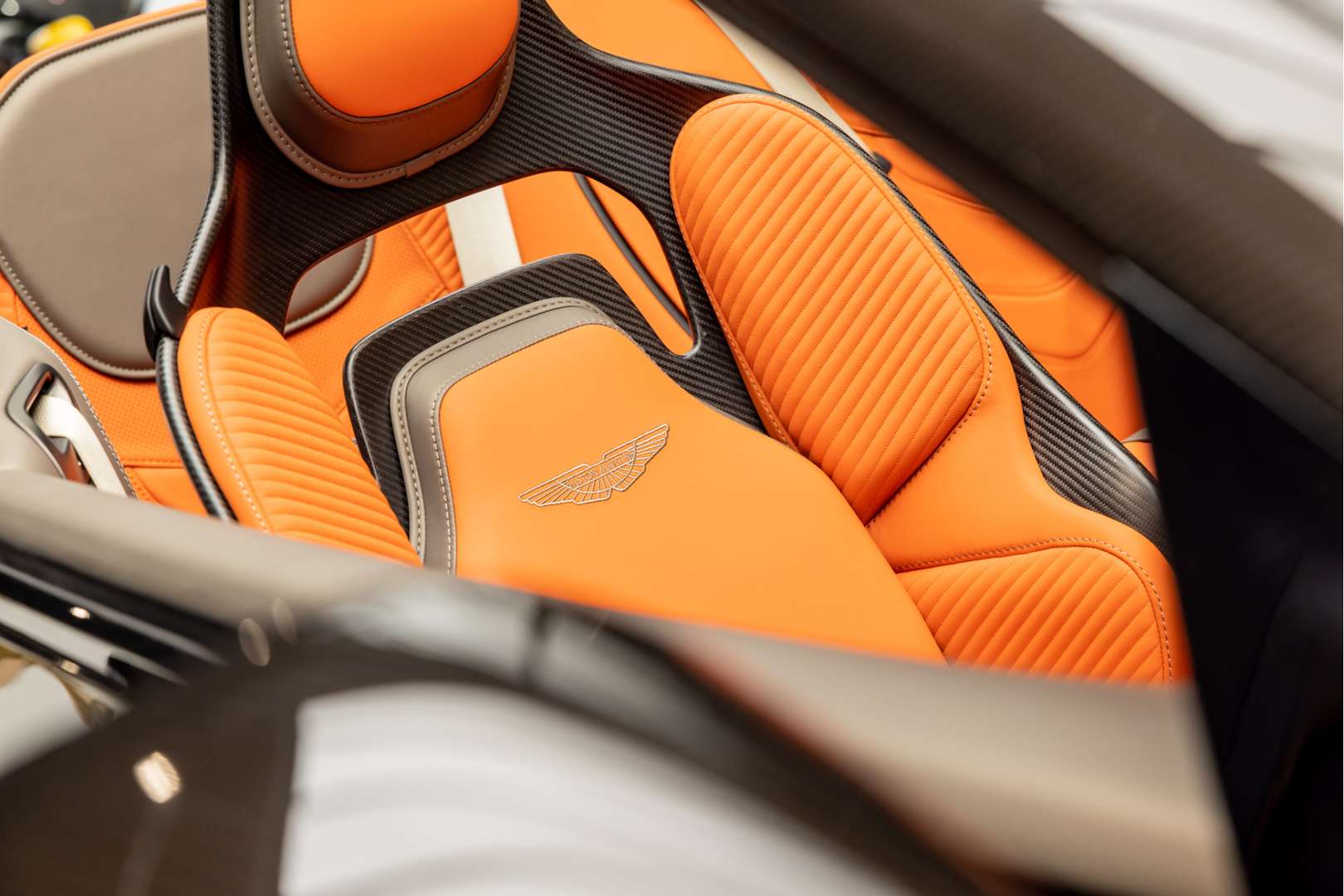 Aston Martin DBS Volante 770 Ultimate - 2024 - Joinsteer - #15