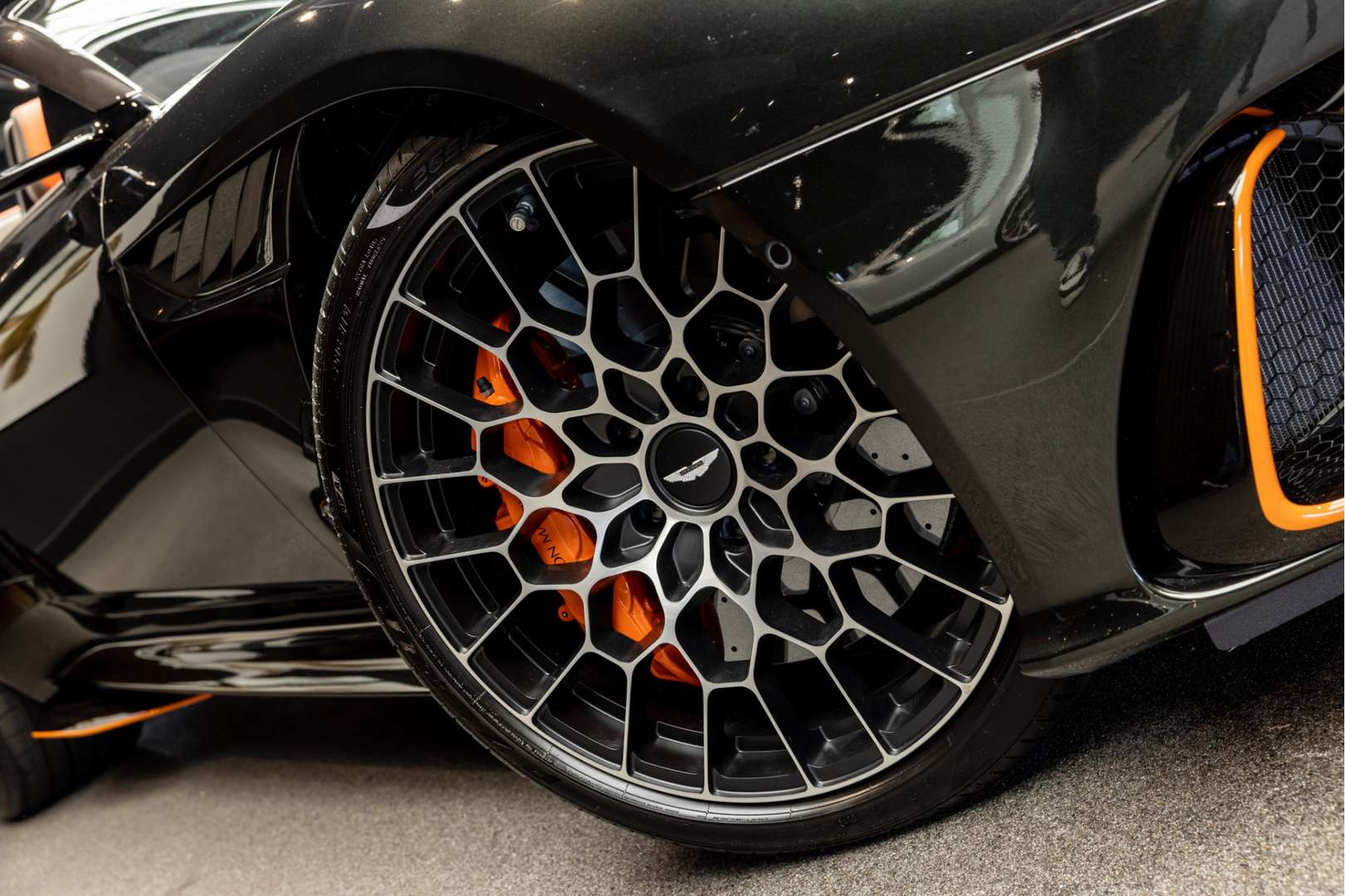 Aston Martin DBS Volante 770 Ultimate - 2024 - Joinsteer - #19