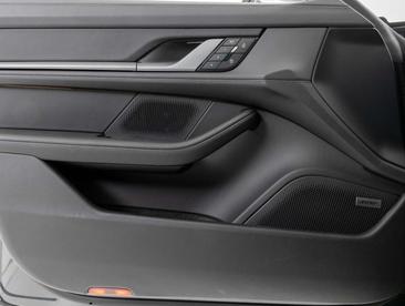 Porsche Taycan 4S — photo 23
