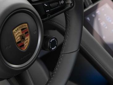 Porsche Taycan 4S — photo 27