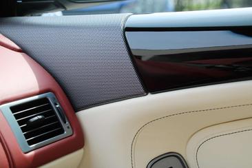 Aston Martin DB9 V12 Touchtronic — photo 20