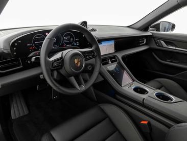 Porsche Taycan 4S — photo 34