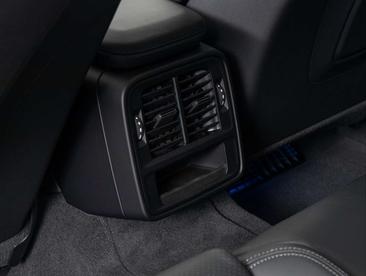 Porsche Taycan 4S — photo 39