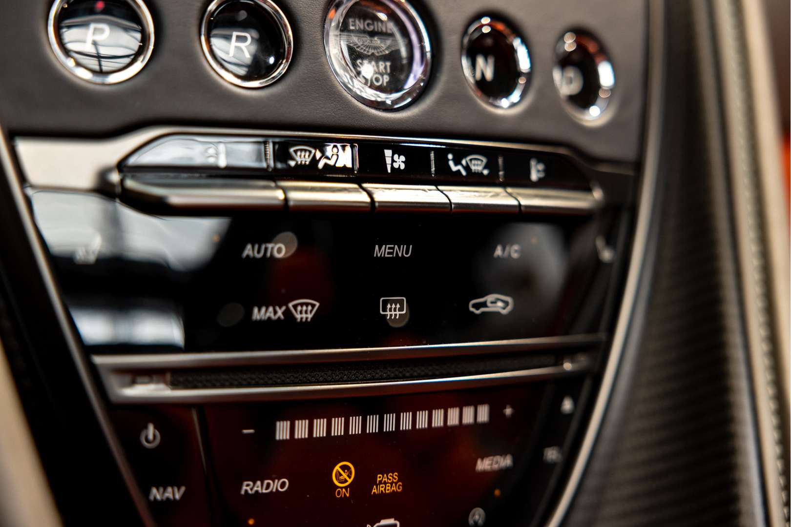 Aston Martin DBS Volante 770 Ultimate - 2024 - Joinsteer - #39