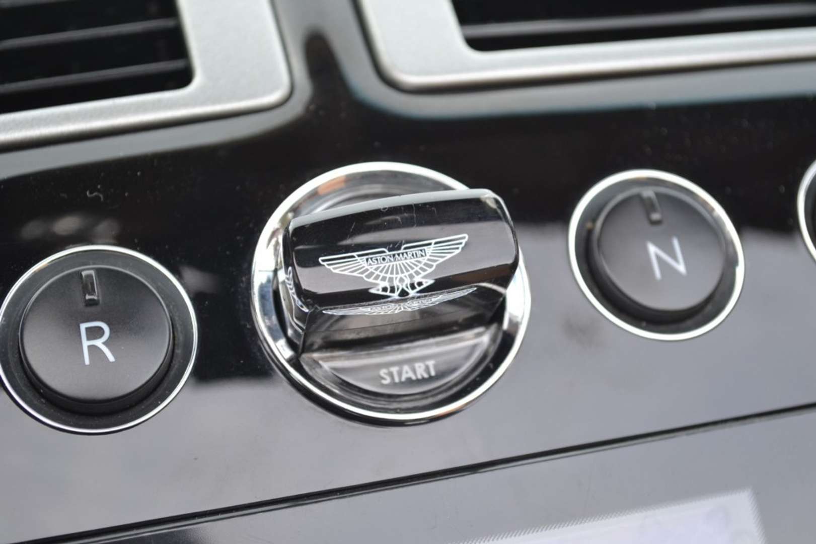 Aston Martin DBS Volante 6.0 V12 - 2010 - Joinsteer - #16