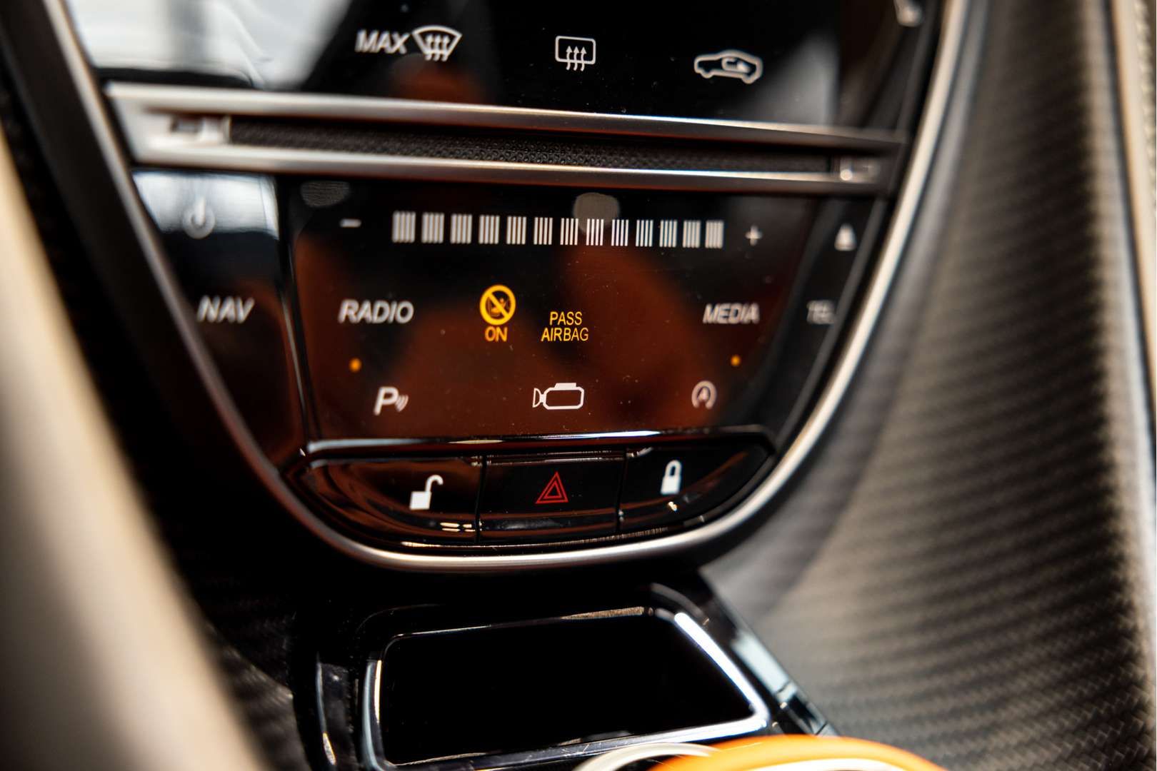 Aston Martin DBS Volante 770 Ultimate - 2024 - Joinsteer - #40