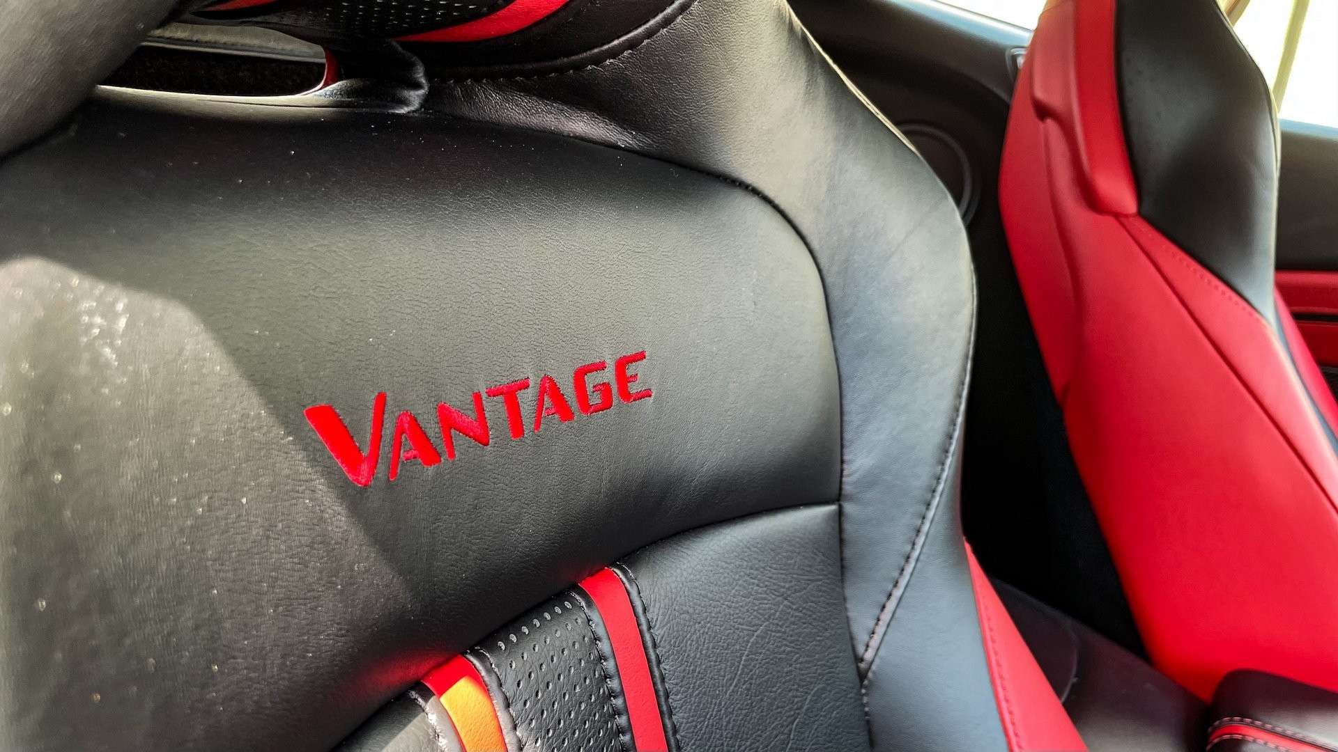 Aston Martin Vantage Coupe 4.0 V8 - 2019 - Joinsteer - #8