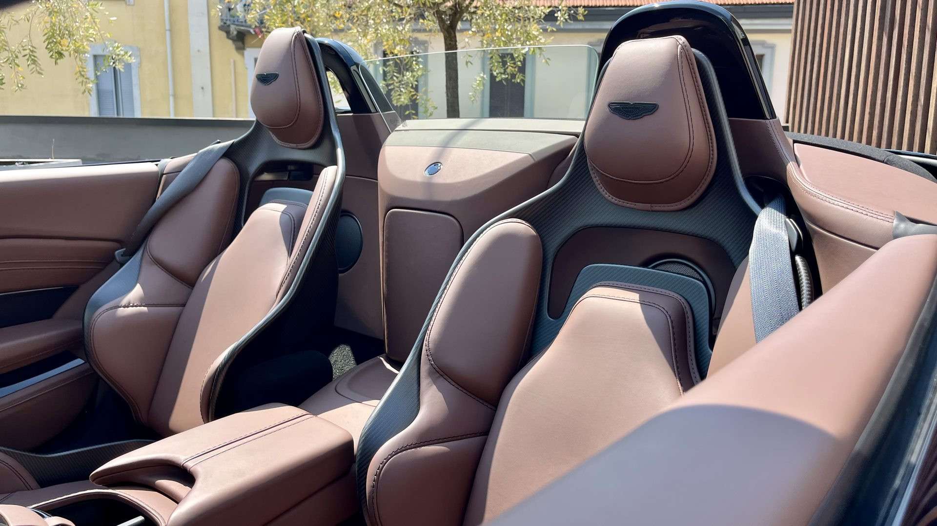 Aston Martin Vantage Roadster 5.2 V12 Auto - 2023 - Joinsteer - #11