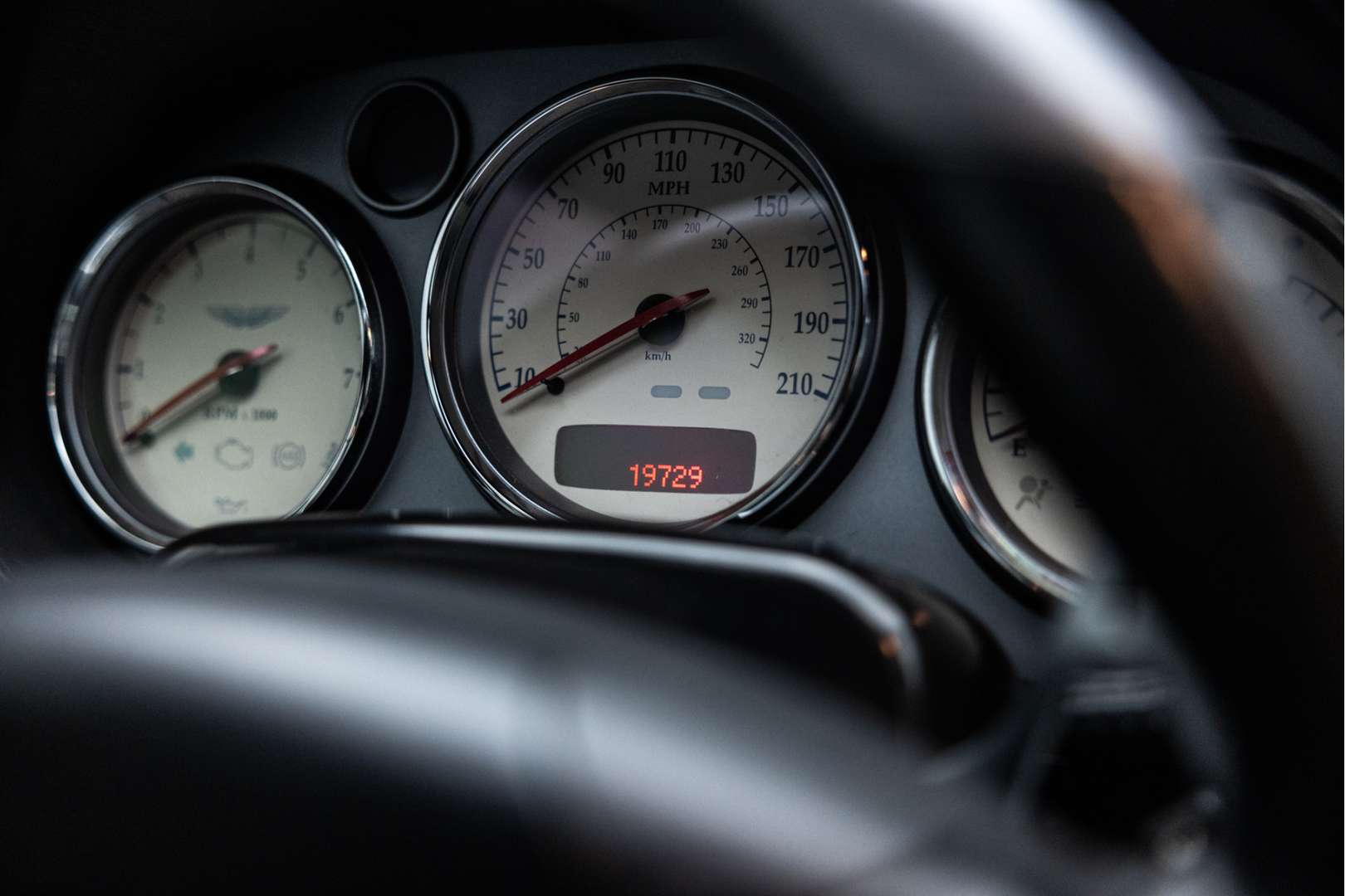 Aston Martin Vanquish V12 5.9 - 2002 - Joinsteer - #33