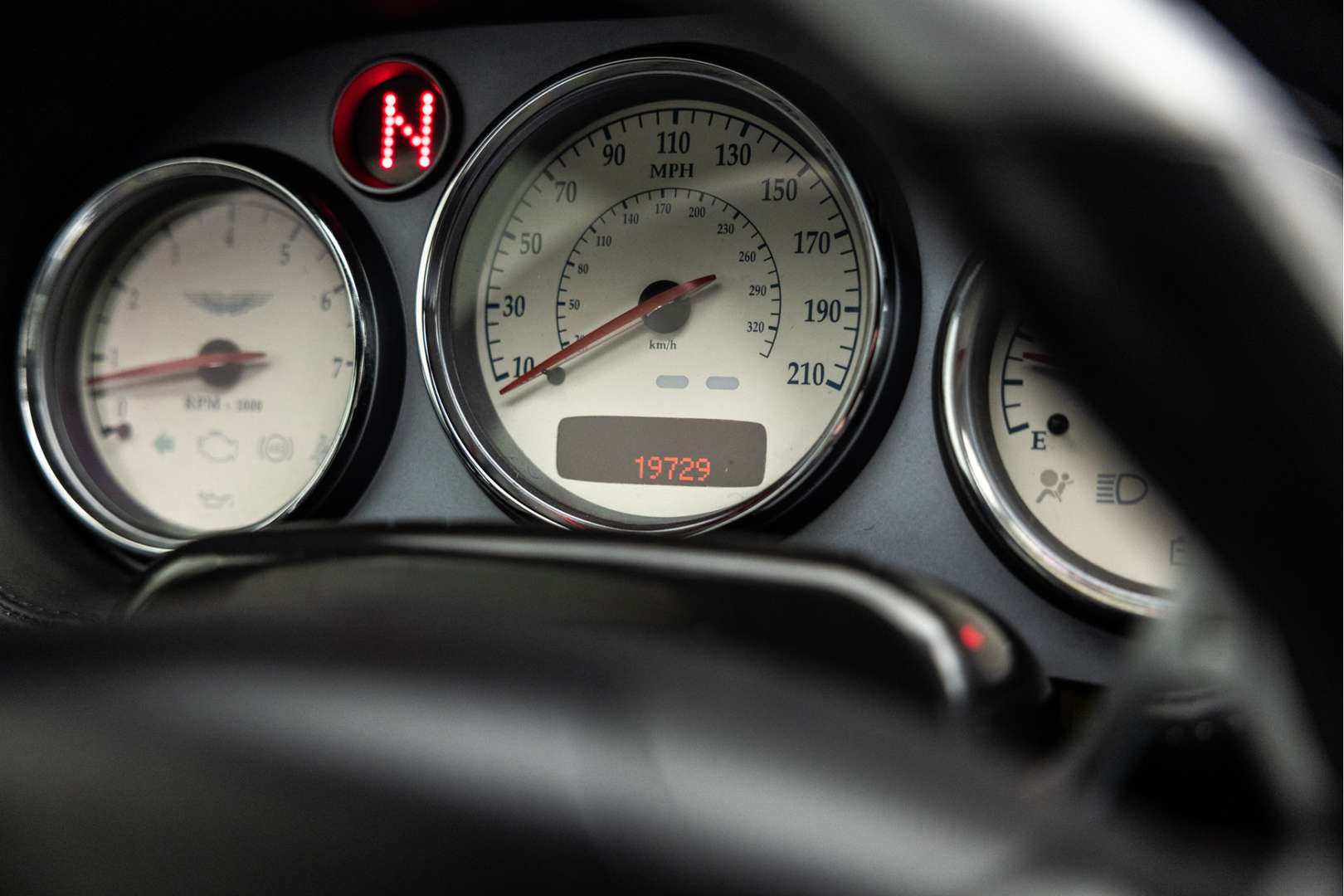 Aston Martin Vanquish V12 5.9 - 2002 - Joinsteer - #48