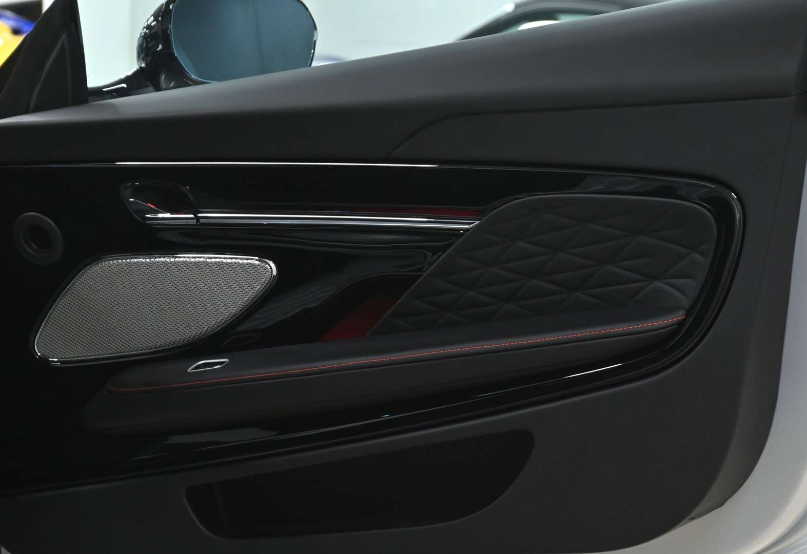 Aston Martin DB12 Coupé - 2025 - Joinsteer - #6