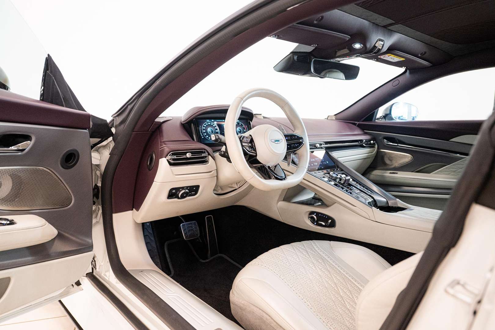 Aston Martin DB12 Coupé - 2023 - Joinsteer - #32