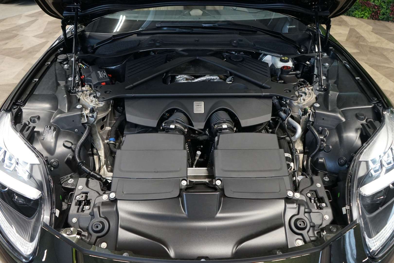 Aston Martin DB12 4.0 V8 Bi-turbo - 2025 - Joinsteer - #15