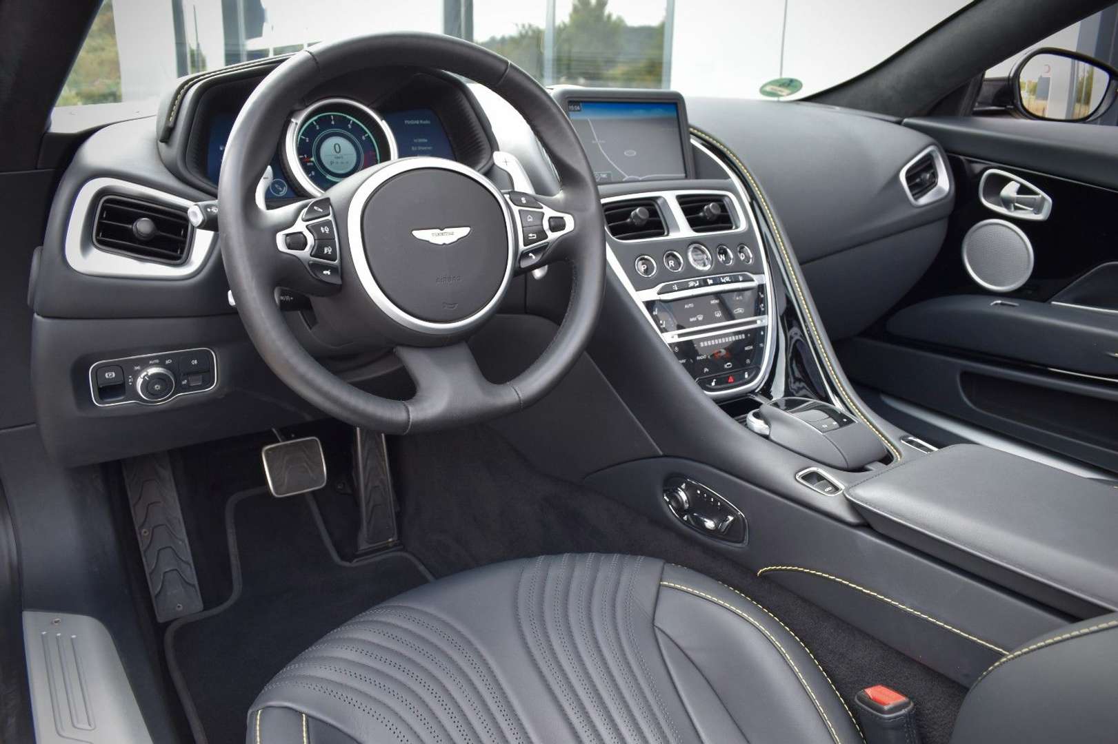 Aston Martin DB11 Volante 4.0 V8 - 2022 - Joinsteer - #5