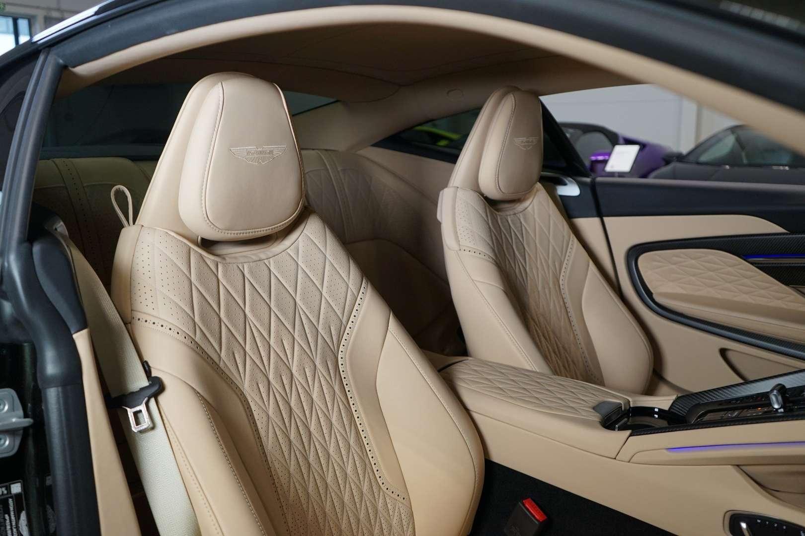 Aston Martin DB12 4.0 V8 Bi-turbo - 2025 - Joinsteer - #24