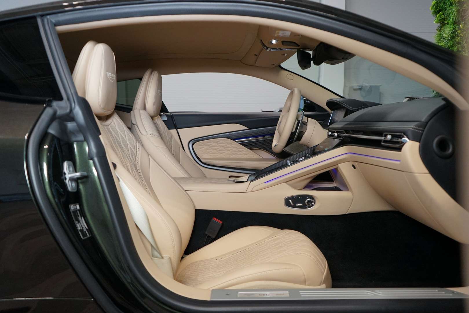 Aston Martin DB12 4.0 V8 Bi-turbo - 2025 - Joinsteer - #25