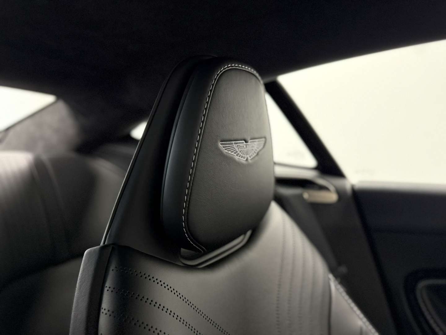 Aston Martin DB11 4.0 V8 Skyfall-Silver - 2018 - Joinsteer - #12