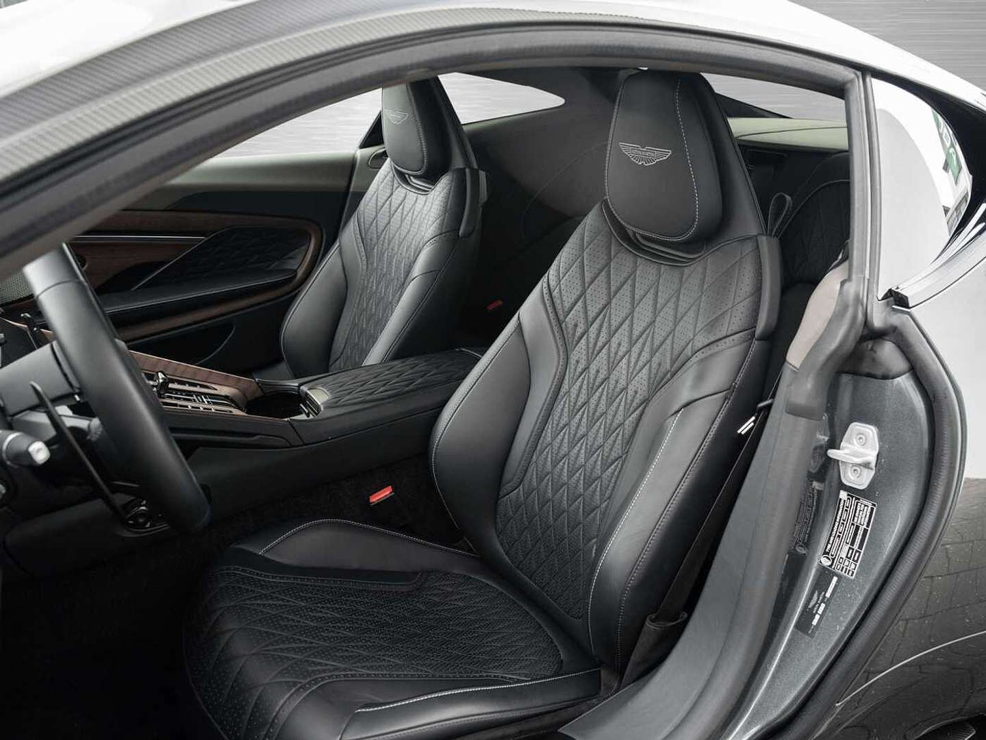 Aston Martin DB12 Coupé V8 Carbon Paket - 2024 - Joinsteer - #11