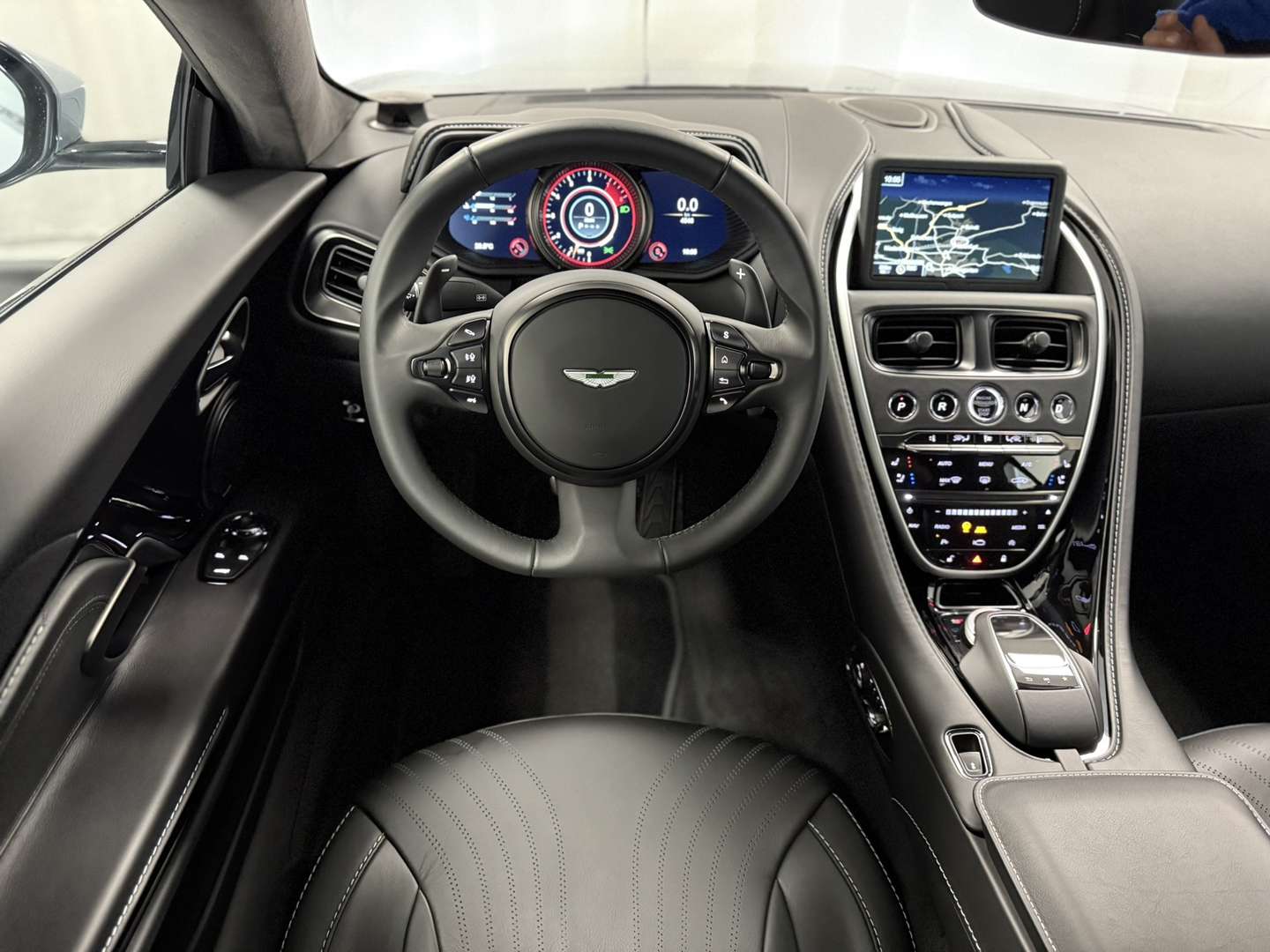 Aston Martin DB11 4.0 V8 Skyfall-Silver - 2018 - Joinsteer - #17