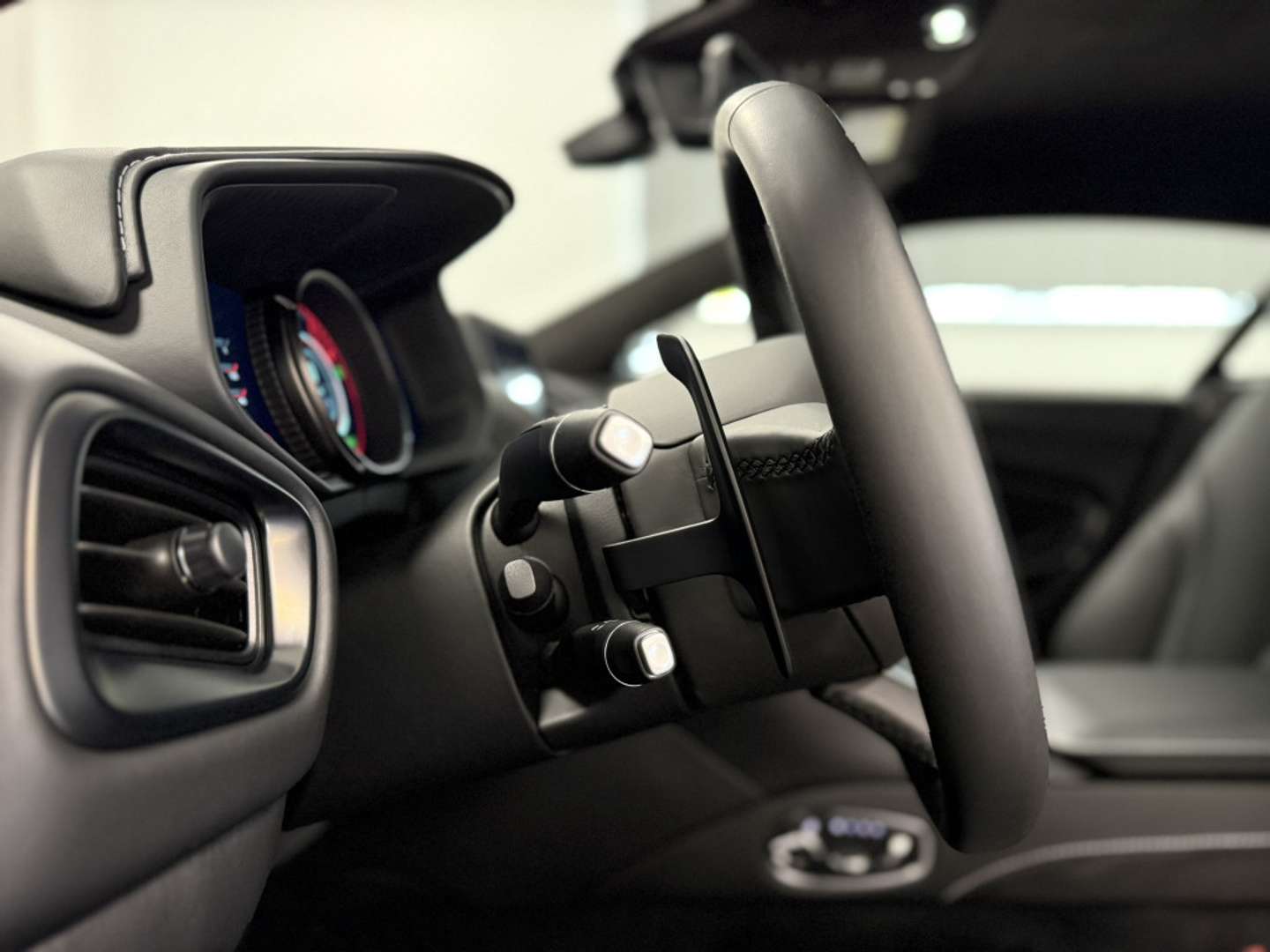 Aston Martin DB11 4.0 V8 Skyfall-Silver - 2018 - Joinsteer - #20