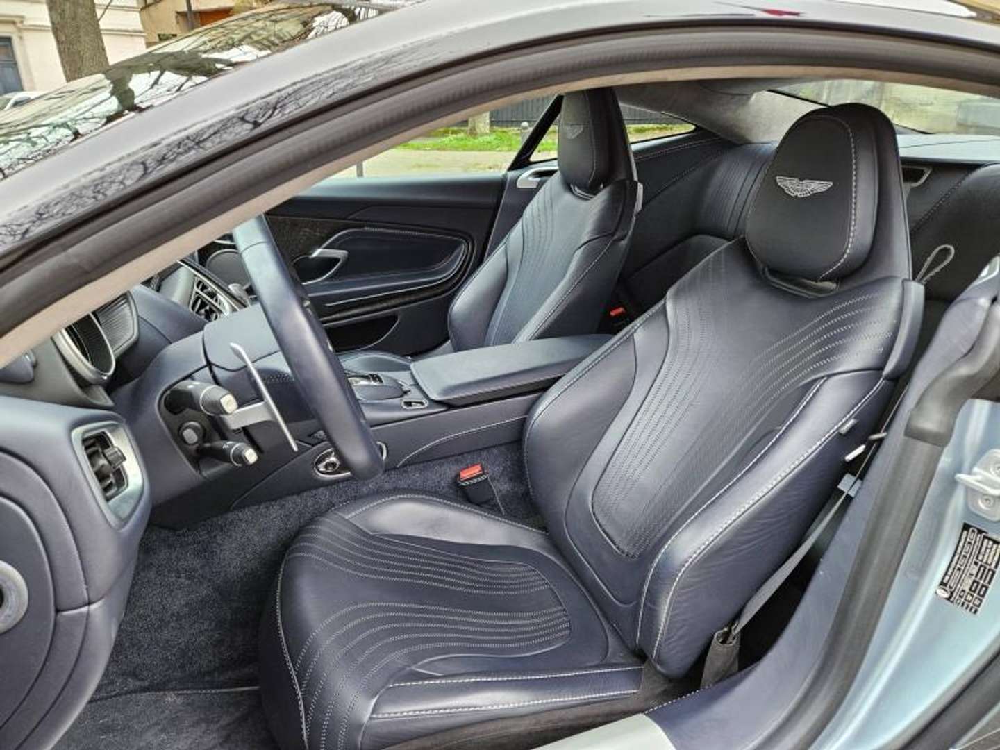 Aston Martin DB11 V8 4.0 510ch BVA8 - 2018 - Joinsteer - #9