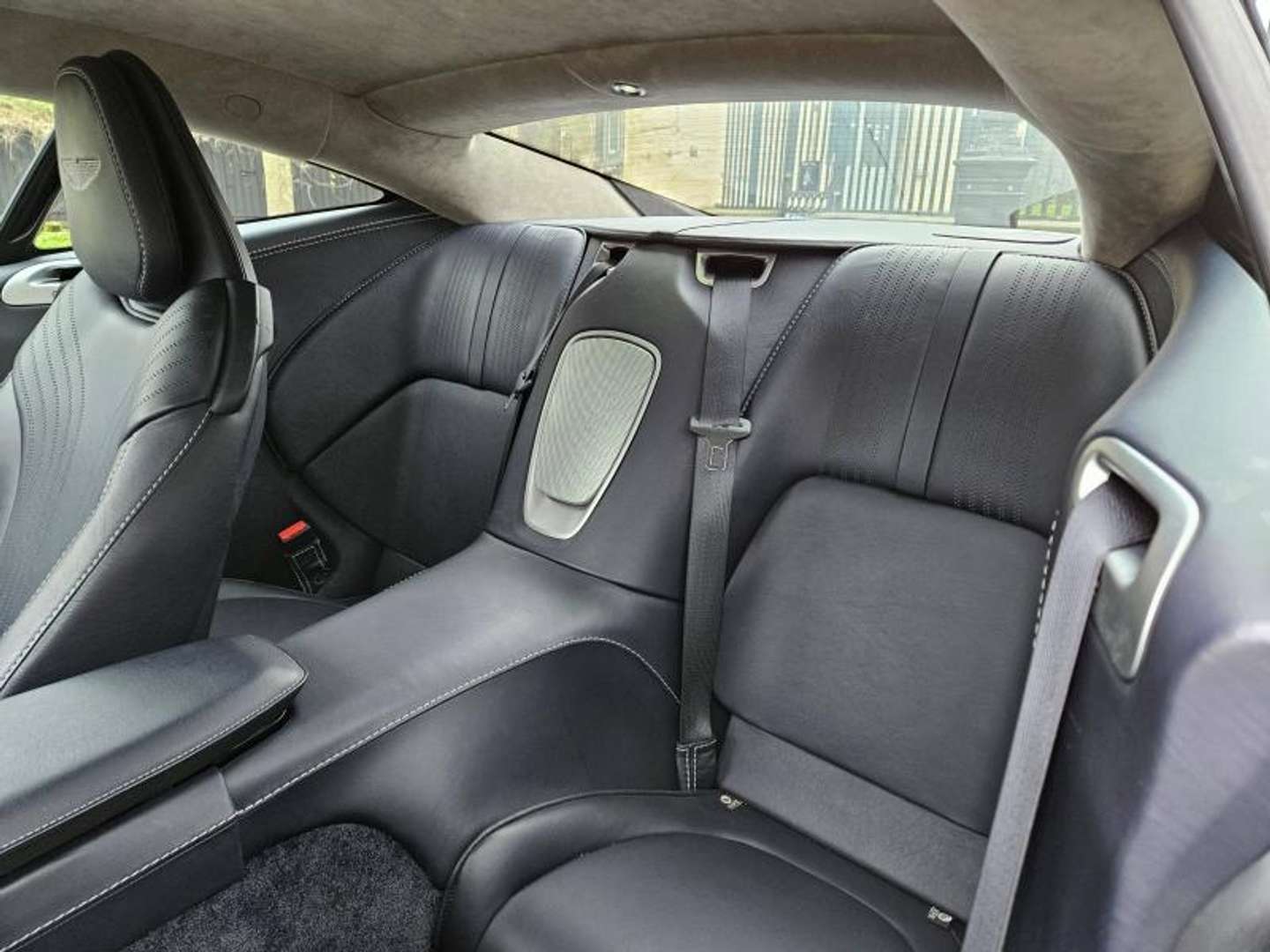 Aston Martin DB11 V8 4.0 510ch BVA8 - 2018 - Joinsteer - #10