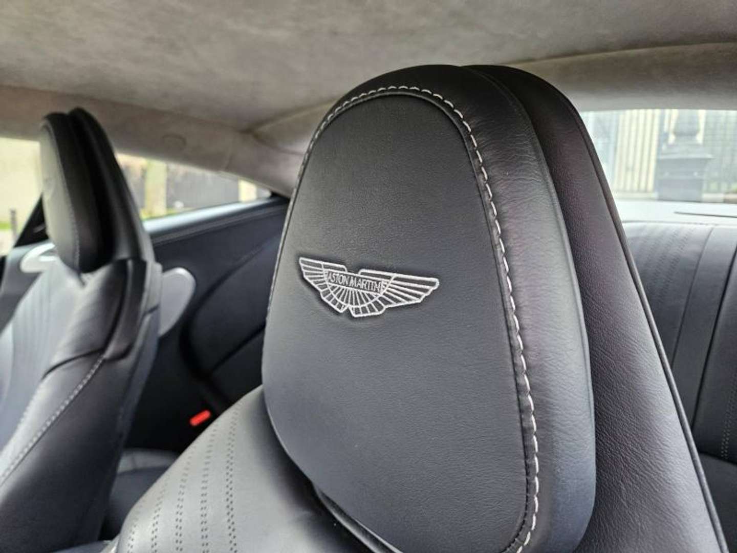 Aston Martin DB11 V8 4.0 510ch BVA8 - 2018 - Joinsteer - #11