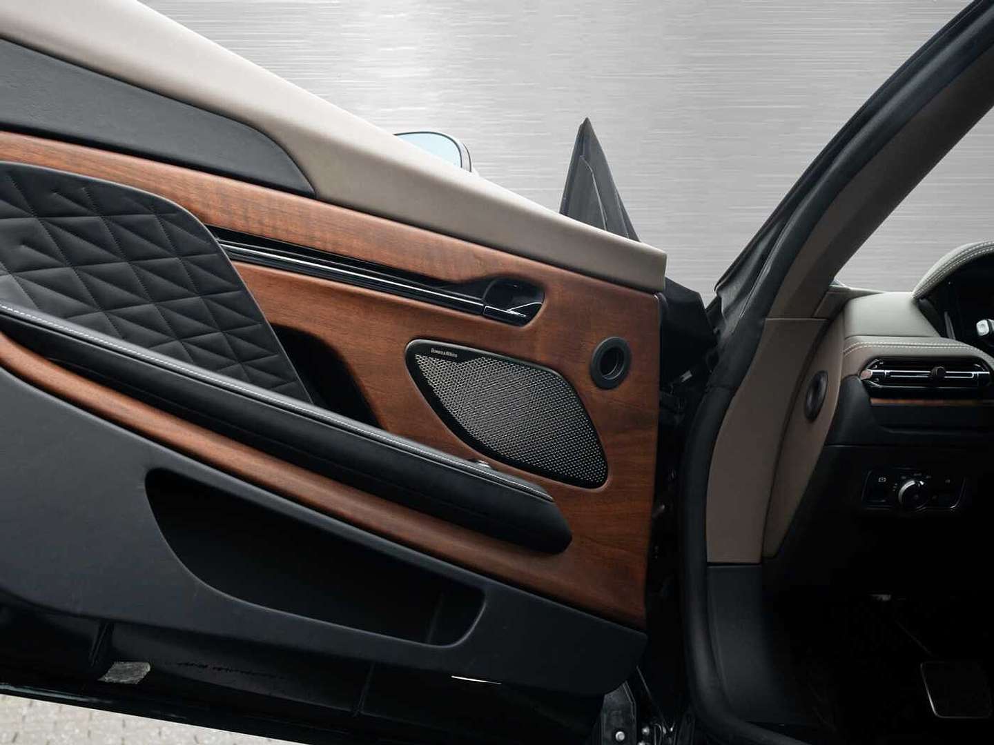 Aston Martin DB12 Coupé V8 Carbon Paket - 2024 - Joinsteer - #30