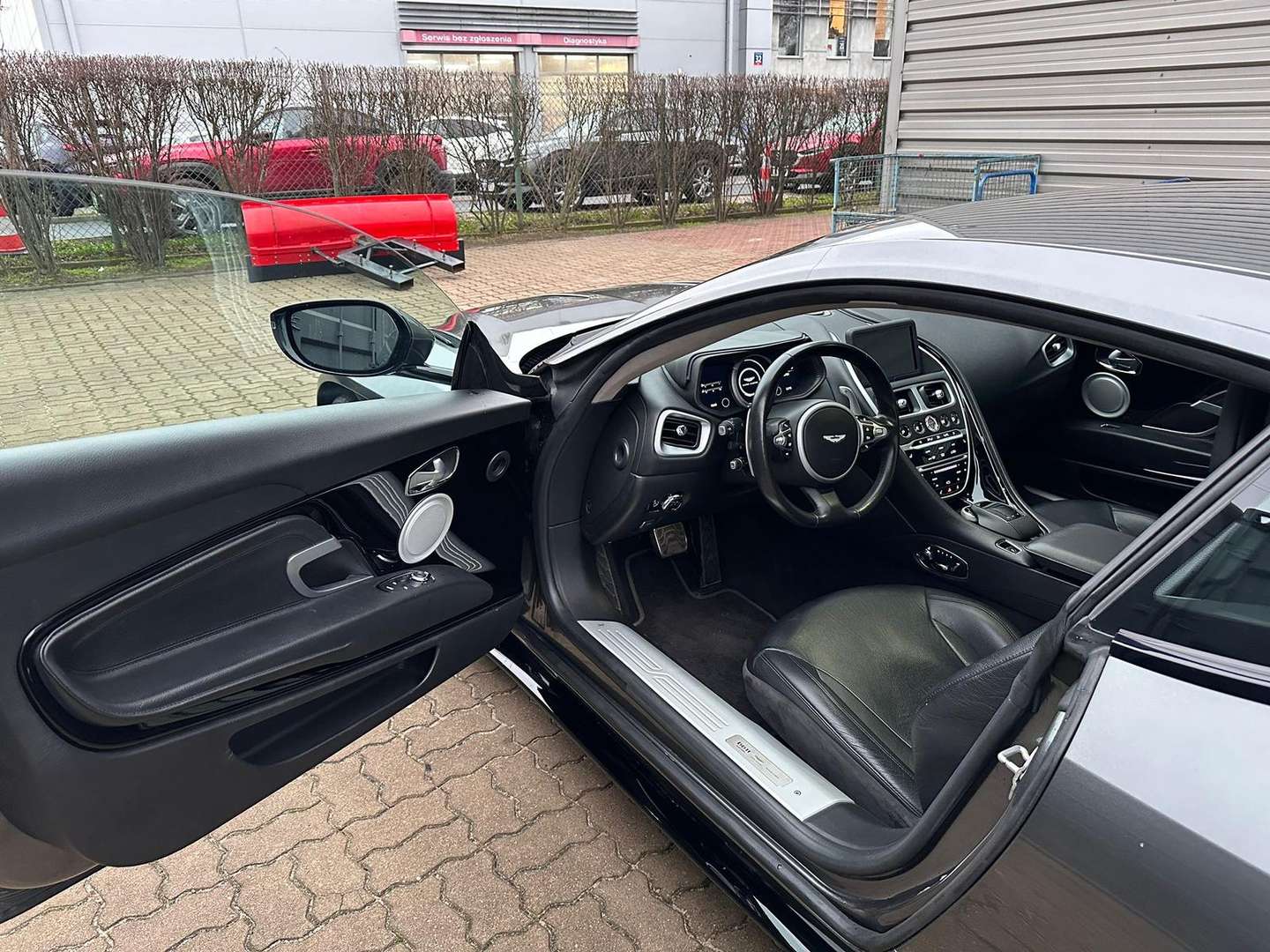 Aston Martin DB11 V12 Launch Edition - 2017 - Joinsteer - #9