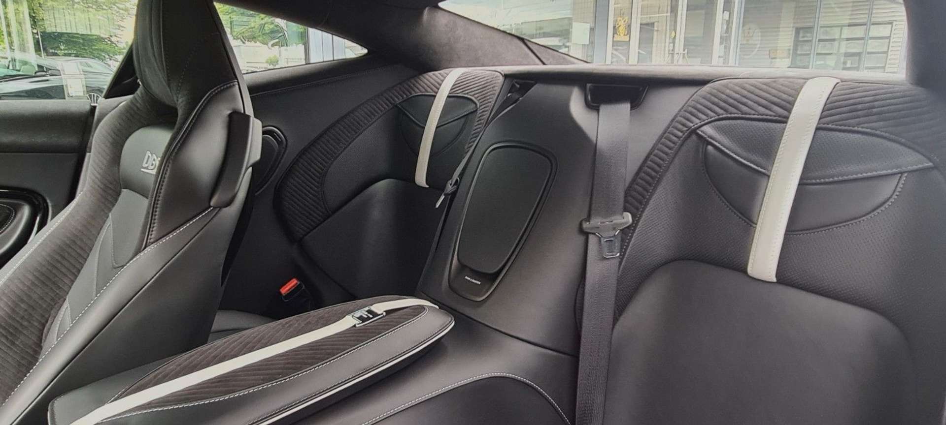 Aston Martin DBS 5.2 V12 770 Ultimate - 2025 - Joinsteer - #11