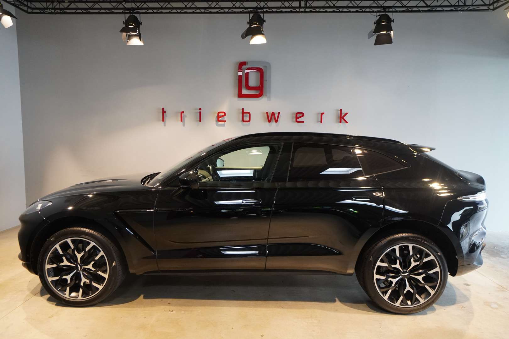 Aston Martin DBX V8 - 2022 - Joinsteer - #3
