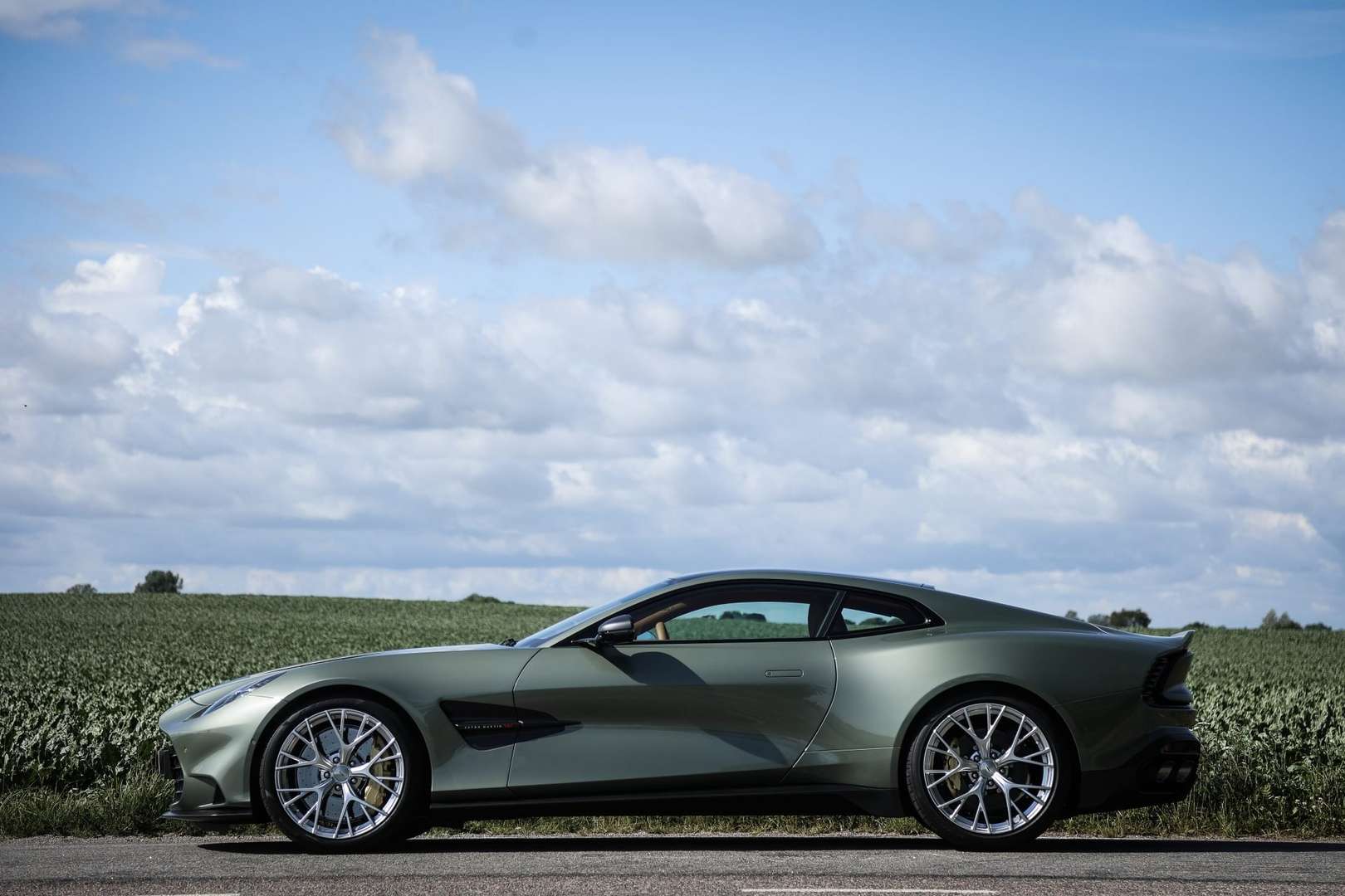 Aston Martin Vanquish 5.2 V12 - 2025 - Joinsteer - #2