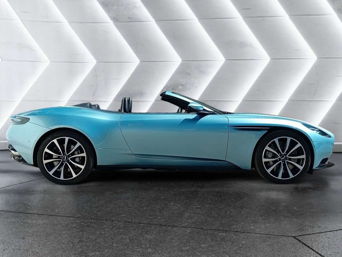 Aston Martin DB11 Volante 4.0 V8 - 2018 - Joinsteer - #4