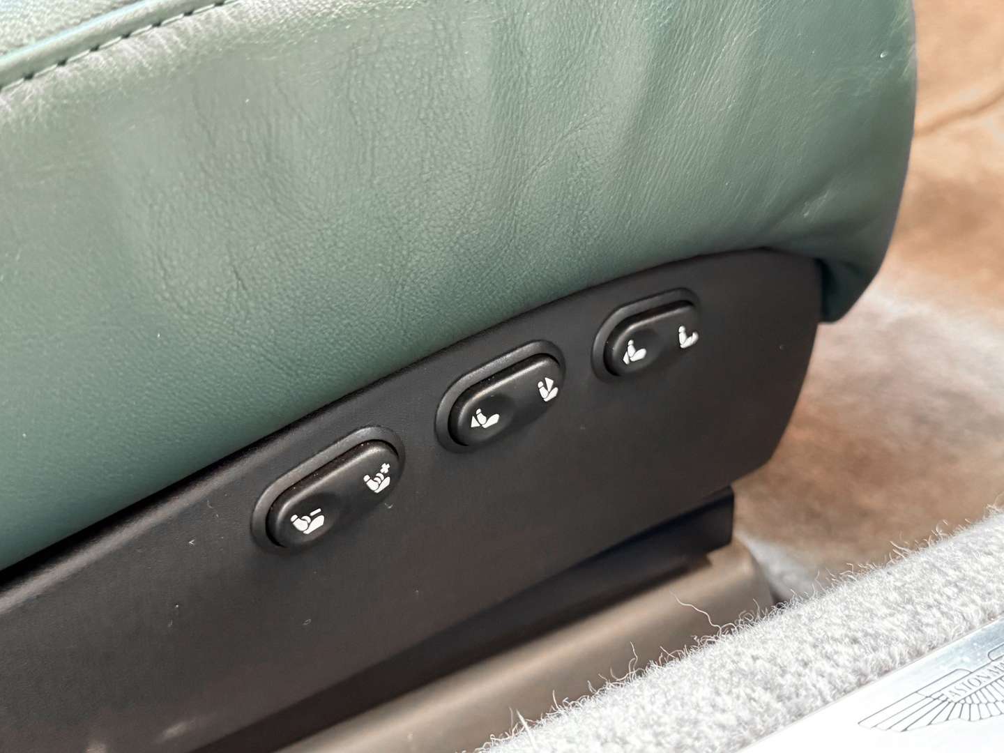 Aston Martin Vanquish V12 - 2003 - Joinsteer - #29