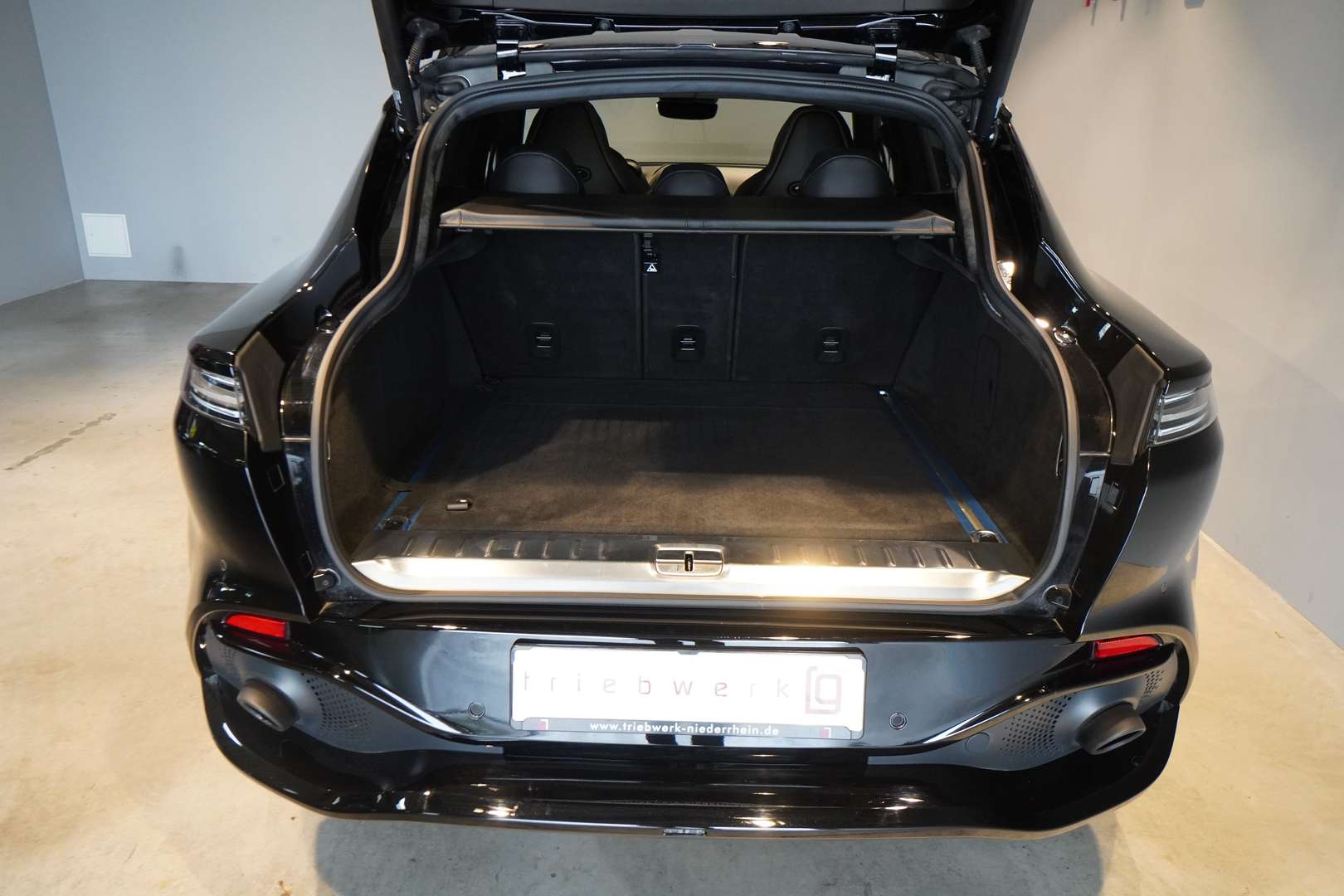 Aston Martin DBX V8 - 2022 - Joinsteer - #21