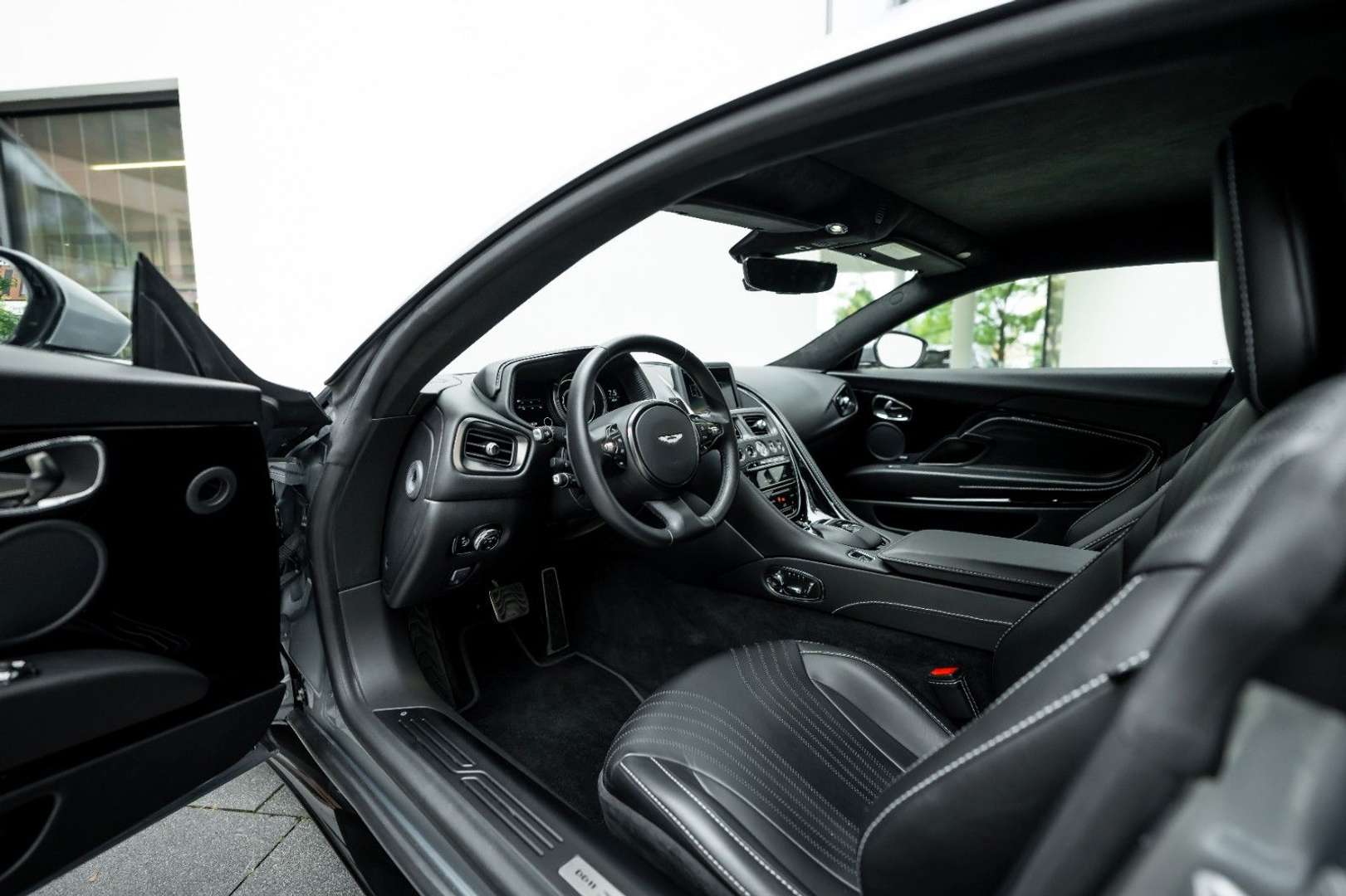 Aston Martin DB11 5.2 V12 AMR-PACK - 2018 - Joinsteer - #8